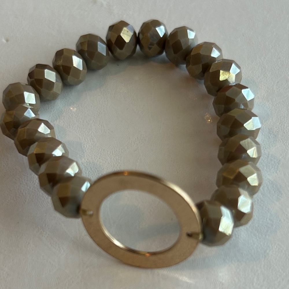 Elegant Gold Beaded Bracelet